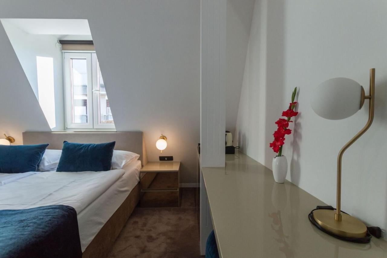 Flos Luxury Rooms Split Exteriör bild