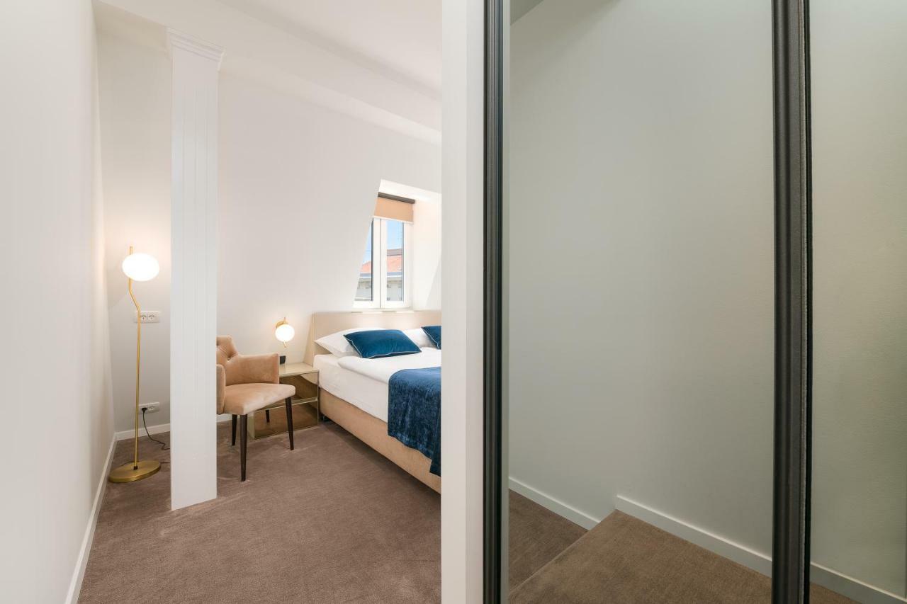 Flos Luxury Rooms Split Exteriör bild