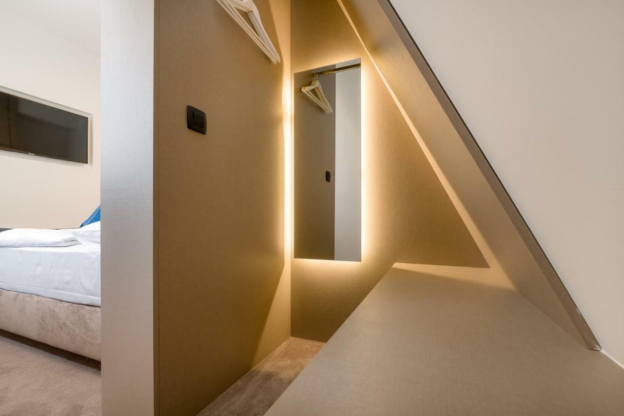 Flos Luxury Rooms Split Exteriör bild