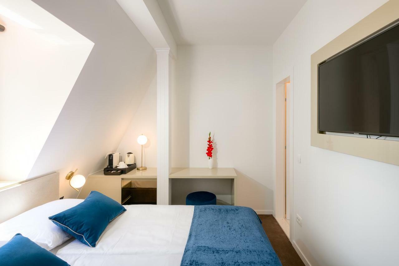 Flos Luxury Rooms Split Exteriör bild