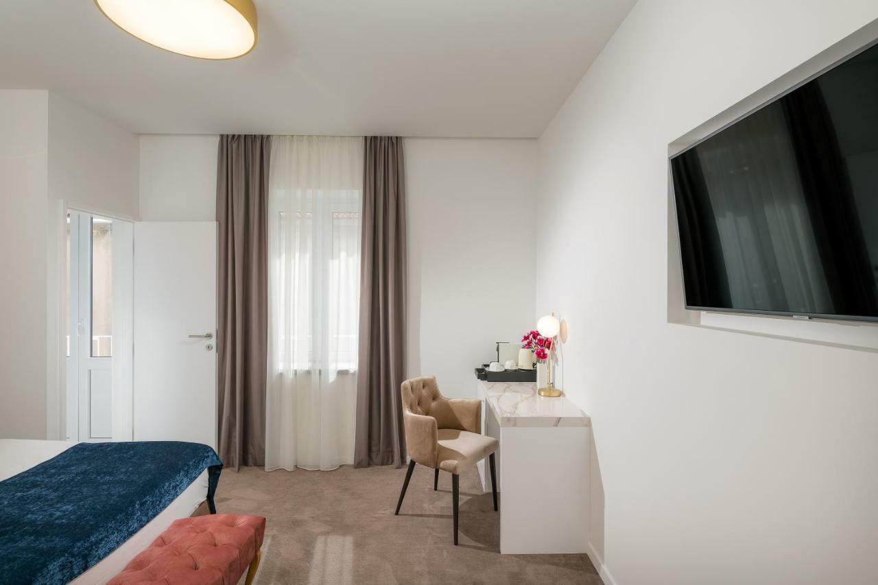Flos Luxury Rooms Split Exteriör bild