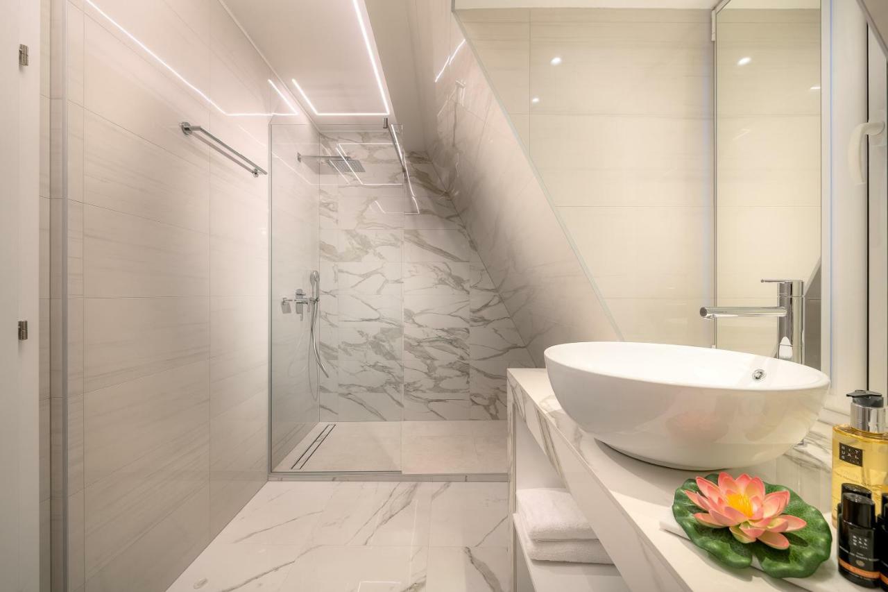 Flos Luxury Rooms Split Exteriör bild