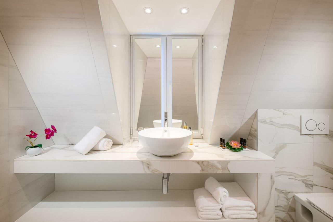 Flos Luxury Rooms Split Exteriör bild