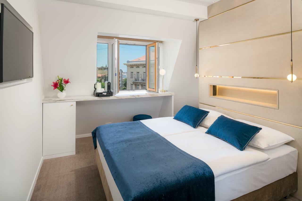 Flos Luxury Rooms Split Exteriör bild