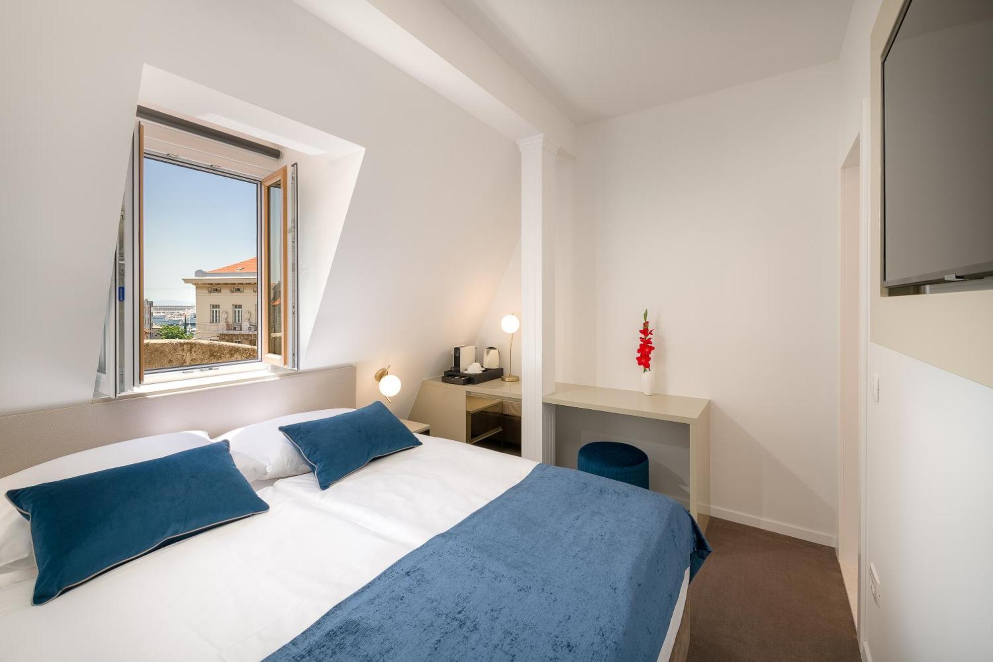 Flos Luxury Rooms Split Exteriör bild